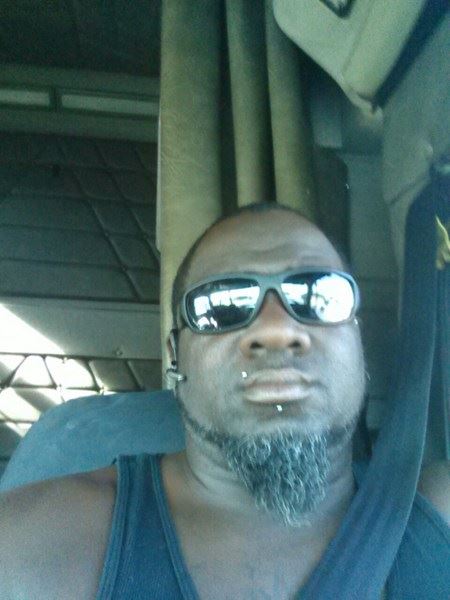 Image de Caveman. I am a strong black male family oriented work hard so i play hard i am also a black biker 1%er.