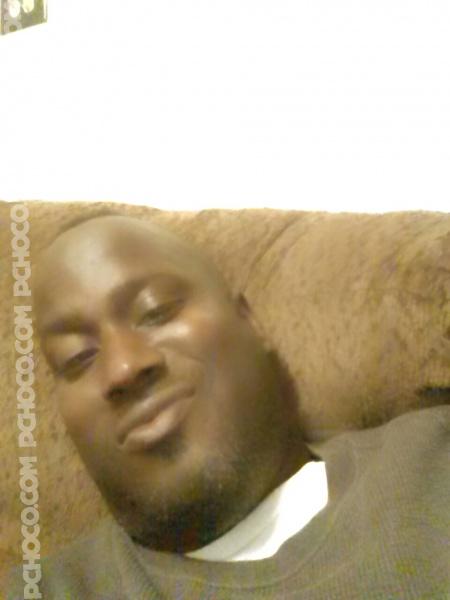 Image de Ronnie27. 6'0, black male like to cook,watch movies,do recreation activities.