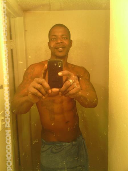 Image de Stephen198. True freak looking fo same. Fun , spontaneous, exciting. 6'4, 200, tattos, very fit.