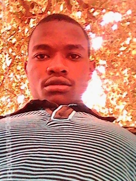 Image de Xolani20. I am an easy guy,i like training five days per week,i am busy with my accounting studies at tut Pretoria.permit me to say it all when we get our special time hey...