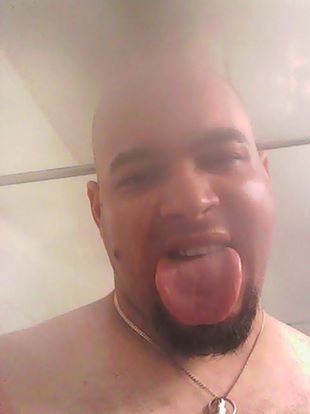 Second Image of gunite. Im a Latino guy Scorpio Looking for friends im exotic sexy man love to eat.