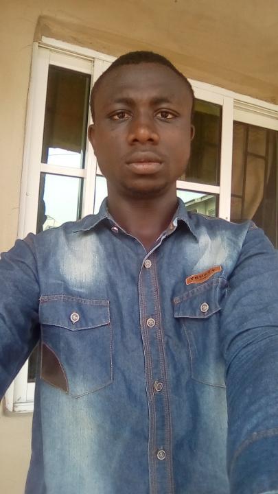 Image of UtilisateurJoe189. I am an undergraduate of the federal university of technology, akure, and i likes reading, singing and watching football