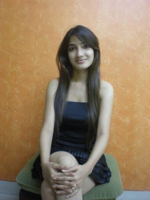 Image de Javeria. I am a sincere humble easy going girl looking for an understanding mani am a sincere humble easy going girl looking for an understanding man with lots of love care and trust. with lots of love i am a sincere humble easy going girl looking for an understanding man with lots of love care and trust.care and trust.