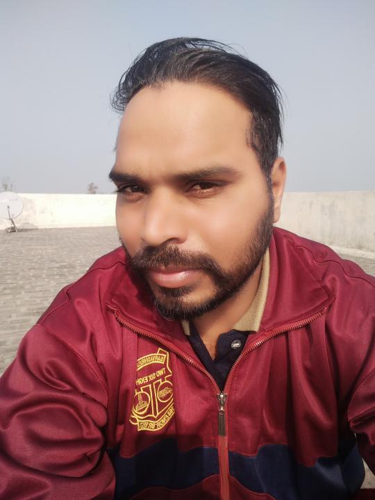 Image of Lucky3. I m a 31 year old single male. i wanna meet a sexy lady.