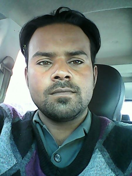 Image of Nasir1. Hi I am Nasir I am working American exp.