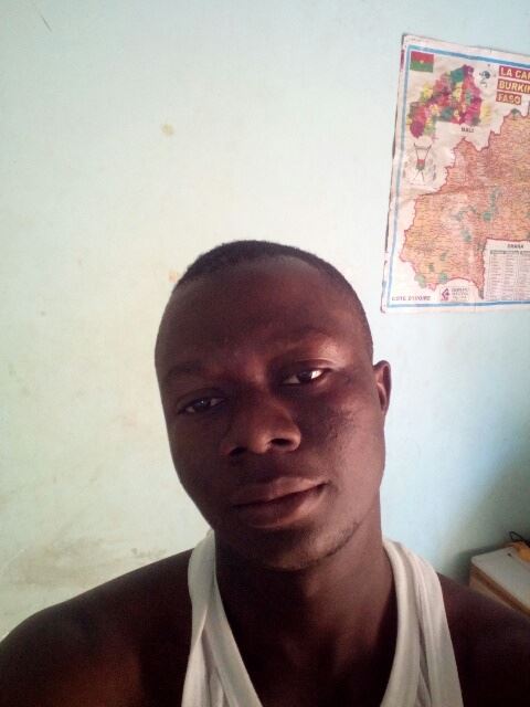 Image of Sankiss. Sui jeune et sympa cherche des filles pour discuter