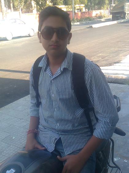 Image de Sahil5. I am male. Some what fat. Interested in ladies.