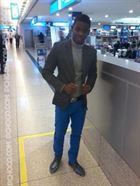 SadsPancha1 a man of 35 years old living in Émirats arabes unis looking for a young woman