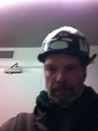 RayRay2 a man living at Winnipeg looking for a woman