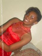 Daina2 a woman of 35 years old living in Angleterre looking for some men and some women