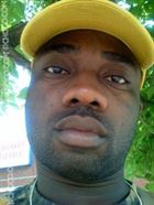 Dontae a man of 44 years old living at Kingston looking for a woman