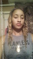 Karyn1 a woman of 35 years old living at Kingston looking for some men and some women