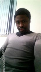 Wilfried126 a man of 33 years old living in Italie looking for some men and some women