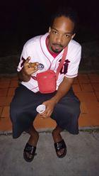 Oxbow a man of 34 years old living in Martinique looking for a young woman