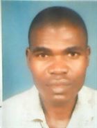 Linushenmba un homme de 47 ans vivant au Nigeria recherche des hommes et des femmes