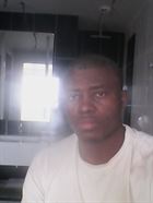 Lucien27 un homme de 42 ans vivant au Cameroun recherche une jeune femme