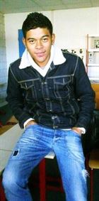 Lucas92 a man of 31 years old living in France looking for some men and some women