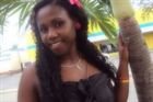 Leina a woman of 29 years old living at Kingston looking for some men and some women