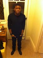 Tokuetomi a man of 33 years old living in Angleterre looking for some men and some women