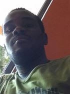 Richard582 un homme de 37 ans vivant à Port-au-Prince recherche des hommes et des femmes