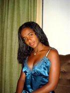 Naomi23 une femme arabe de 36 ans recherche des hommes et des femmes