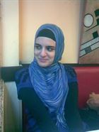 Zaynab1 a woman of 37 years old living in Émirats arabes unis looking for some men and some women