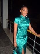 Prisca27 a woman noire of 35 years old looking for some men and some women