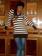 Cynthia57 a woman of 37 years old living at Dubai looking for some men and some women