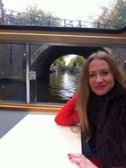 Monica36 une femme blanche de 39 ans recherche des hommes et des femmes