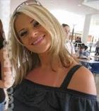 Emilly1 a woman of 34 years old living in États-Unis looking for some men and some women