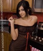 Anndel a woman of 33 years old living at London looking for some men and some women