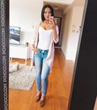 Josiane5 a woman of 38 years old living at Montréal looking for some men and some women