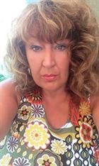 Marie110 a woman blanche of 41 years old looking for some men and some women