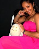 Sally24 a woman of 35 years old living in États-Unis looking for some men and some women