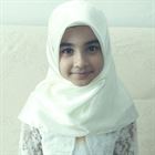 Akifa a woman of 32 years old living in Émirats arabes unis looking for some men and some women