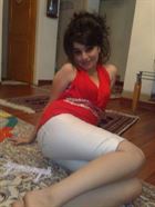 Javeriaa a woman asiatique of 39 years old looking for some men and some women