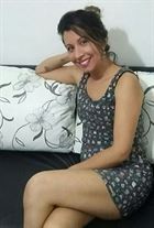 Jane35 une femme de 44 ans vivant aux Philippines recherche des hommes et des femmes