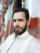 Suhail a man of 36 years old living at Srinagar looking for some men and some women