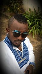 Bornstar a man noir of 37 years old looking for a woman