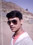 Pranay a man of 26 years old living in Inde looking for a young woman