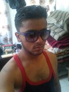 Neeraj a man of 30 years old living at Mumbai looking for some men and some women