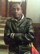 Ngbesjbb a man of 38 years old living at Parma looking for a woman