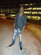 Lassga a man of 44 years old living at Dubai looking for some men and some women