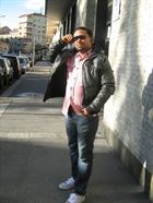 Johnson40 a man of 46 years old living in Italie looking for a woman