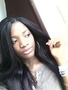 Madina a woman of 29 years old living at Berlin looking for some men and some women