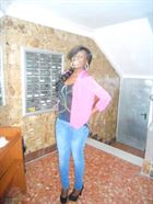 Niande a woman of 29 years old living at Granada looking for a man