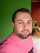 Sidjaragua a man of 46 years old living at Joinville looking for some men and some women